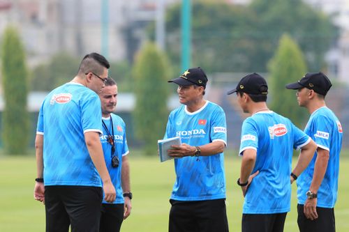HLV Mai Đức Chung đặt mục tiêu cao tại Vòng loại Asian Cup nữ 2022