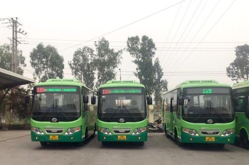 Hà Nội giảm phương tiện công cộng, đóng cửa hàng quán vi phạm chống dịch
