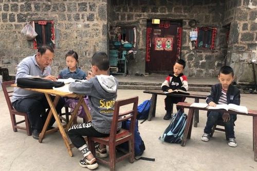 Trung Quốc: Ngôi trường chỉ có một giáo viên