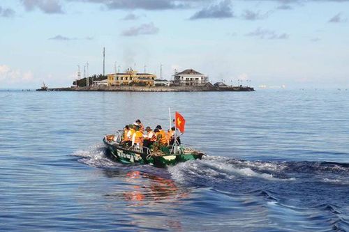 Sát cánh với phán quyết Biển Đông