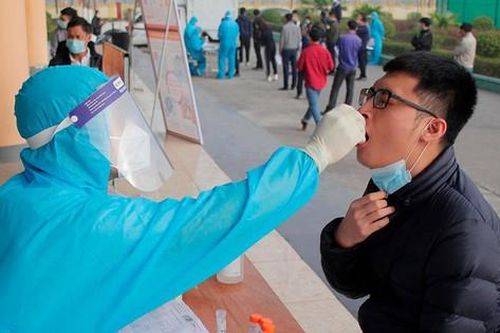 Người tiêm đủ 2 mũi vắc xin vẫn không được vào Quảng Ninh