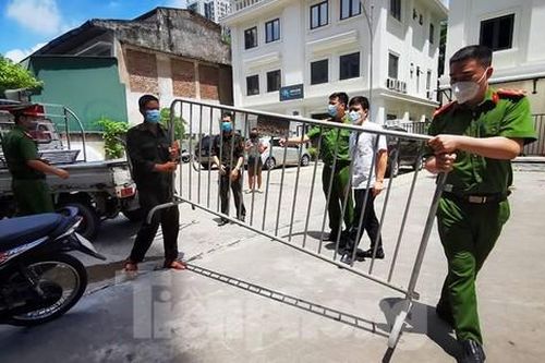 Xuất hiện nhiều ca mắc trong cộng đồng, Hà Nội yêu cầu người dân ở tại nhà