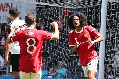 MU hạ đẹp đội bóng của Wayne Rooney