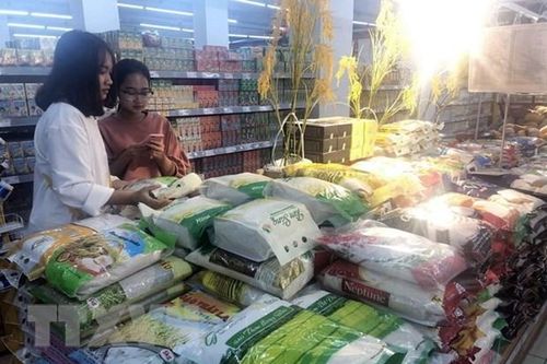 Xử phạt một cửa hàng Bách Hóa Xanh bán hàng cao hơn giá niêm yết