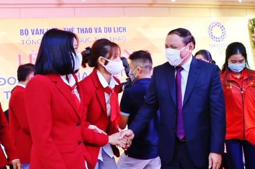 Bộ trưởng Nguyễn Văn Hùng động viên, khích lệ Đoàn thể thao Việt Nam dự Olympic Tokyo 2020