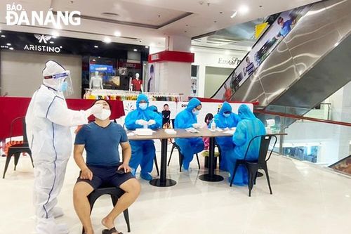 Sinh viên y khoa tình nguyện lên tuyến đầu