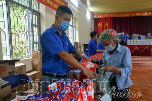 Hỗ trợ người dân Si Pa Phìn ổn định cuộc sống sau dịch