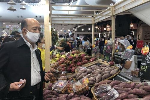Nâng thị phần hàng Việt ở siêu thị ngoại