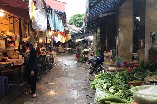 Giá các mặt hàng tại chợ và siêu thị ổn định