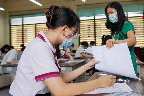 Chép lại đề 3 lần, thí sinh ở TP.HCM bị 0 điểm môn Ngữ văn