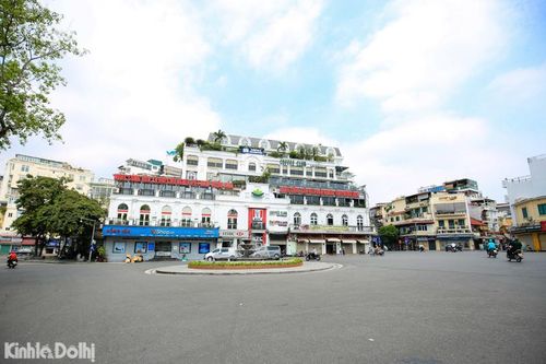 Hà Nội: Nhịp sống thay đổi trong ngày đầu tiên thực hiện Công điện phòng chống dịch Covid-19