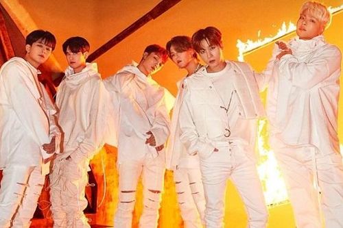 iKON 'diss' thẳng YG trên sóng, lộ tình trạng đáng buồn