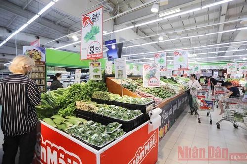 Hà Nội: Siêu thị, chợ dân sinh đầy ắp thực phẩm