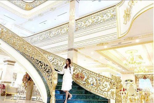 Biệt thự 'dát vàng' lộng lẫy của Lan Khuê và chồng đại gia