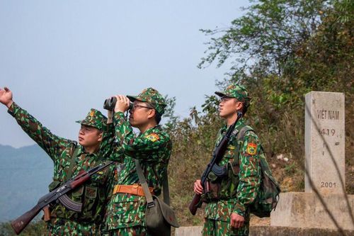Đồn BP Lũng Cú: Kịp thời phát hiện xử lý 221 người xuất, nhập cảnh trái phép