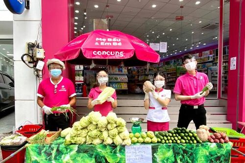 TP. HCM: Con Cưng, Guardian, Pharmacity rủ nhau... bán rau đồng giá