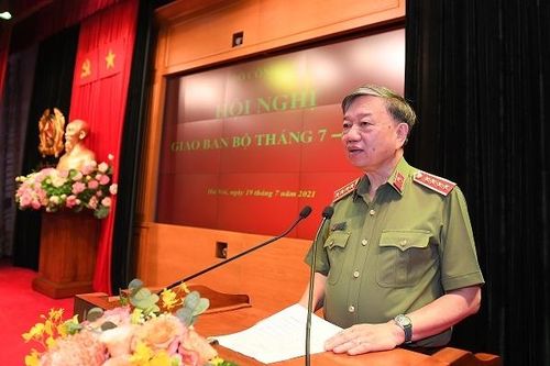 Bộ trưởng Tô Lâm: Tập trung xử lý các loại tội phạm lợi dụng tình hình dịch bệnh Covid-19 để gia tăng hoạt động