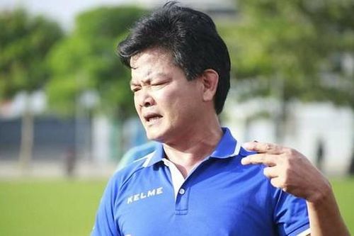 'Đội nghèo chết kiểu đội nghèo mà đội giàu cũng chết kiểu đội giàu'