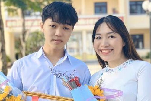 Nam sinh đạt điểm 10 môn Ngữ Văn thi tốt nghiệp THPT