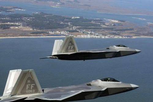 Mỹ đưa 25 tiêm kích tàng hình F-22 đến Guam