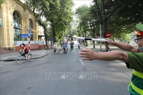 Ngày đầu Hà Nội triển khai các biện pháp cấp bách phòng, chống dịch