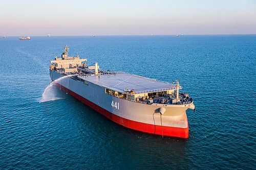 Hai tàu chiến Iran xuất hiện gần eo biển Manche giữa Anh và Pháp