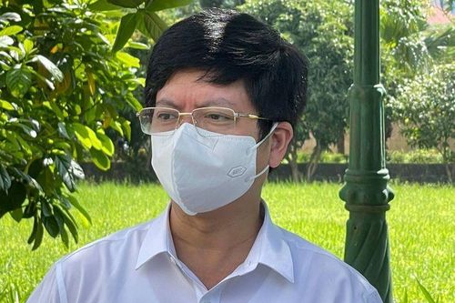 Bộ Y tế: Người dân không nên mua máy thở, tích trữ bình oxy