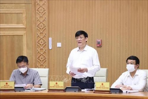 Bộ trưởng Bộ Y tế: Không để bệnh nhân thiếu máy thở, nhân viên y tế thiếu dụng cụ phòng hộ