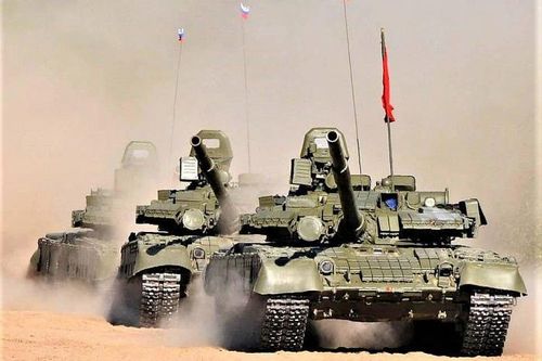 Xe tăng Nga di chuyển đến giáp biên giới với Afghanistan