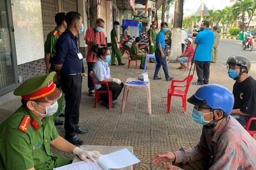 Bạc Liêu: Xử phạt nhiều trường hợp ra đường không có lý do chính đáng