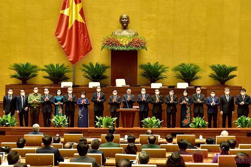 Quốc hội bầu 4 Phó Chủ tịch và 13 ủy viên Ủy ban Thường vụ Quốc hội khóa XV