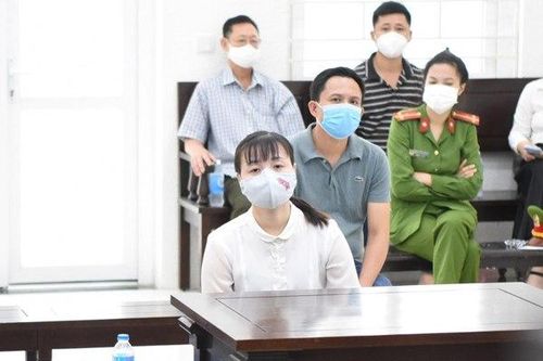 Hai nguyên cán bộ công an ở Hà Nội lĩnh án tù vì lừa đảo đồng nghiệp