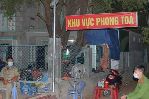 Chủ tịch phường ở TP Phan Rang chỉ đạo thu phí cấp giấy đi đường cho dân