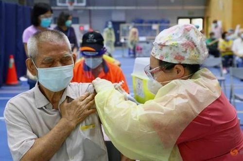 Thái Lan lo số ca Covid-19 tăng vọt, Singapore viện trợ khẩn cấp oxy cho Indonesia