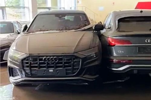 Loạt xe Audi hỏng nặng sau khi bị ngập trong nước