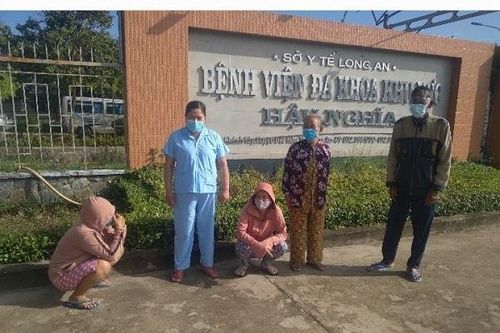 Bệnh nhân suy thận lao đao khi phải 'nhường' bệnh viện cho người nhiễm Covid-19