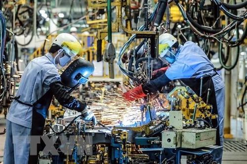 Standard Chartered hạ dự báo GDP của Việt Nam xuống còn 6,5%