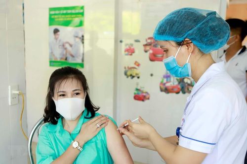 'Phân cấp, phân quyền nhưng cần giám sát để tăng hiệu quả chống dịch'