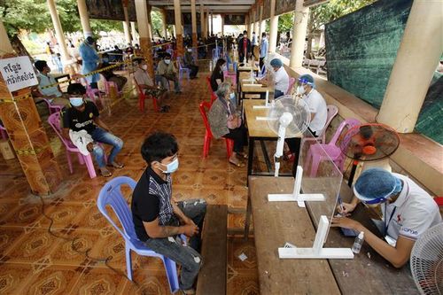 COVID-19 tại ASEAN ngày 19/7: Campuchia nguy cơ đợt dịch mới; Lào kéo dài phong tỏa