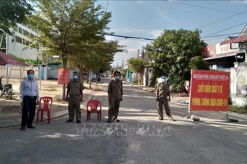 Các địa phương triển khai nhiều biện pháp ngăn chặn dịch COVID-19 lây lan