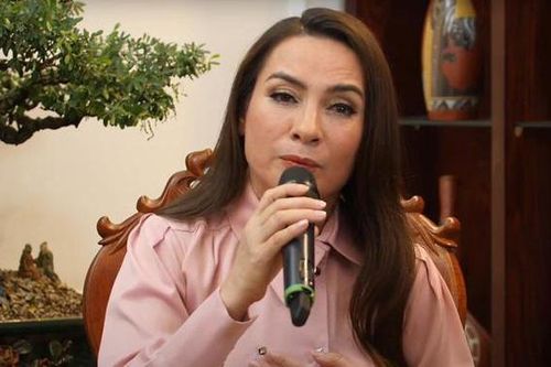 Phi Nhung kể sự việc khán giả không cho về, bầu sô phải xin