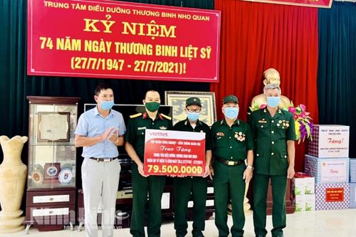 Viettel Ninh Bình thăm, tặng quà thương, bệnh binh