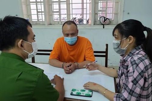 Đầu bếp người Trung Quốc và đồng phạm trộm hơn 3 tỷ đồng của chủ