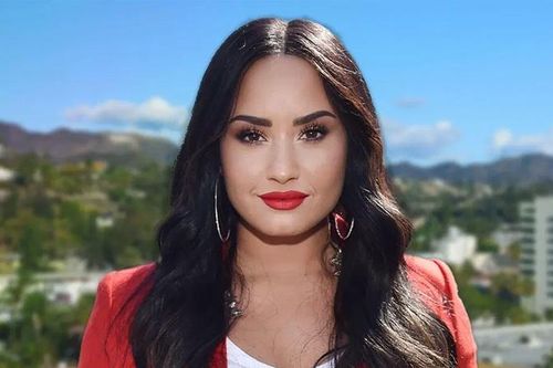 Demi Lovato có cảnh nóng đầu tiên trên màn ảnh