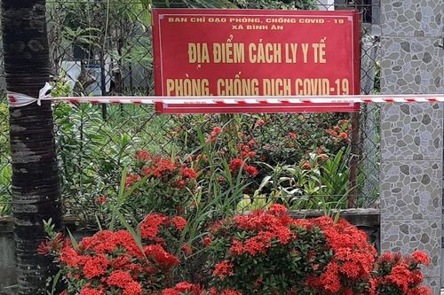 Người đàn ông trốn khỏi khu cách ly về nhà xin tiền mẹ