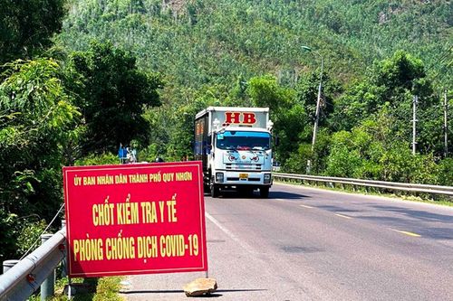 Tài xế vượt chốt kiểm dịch Covid-19 ở Quy Nhơn