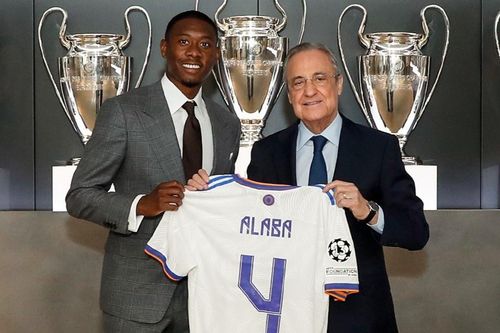 Alaba nhận số áo Ramos để lại ở Real Madrid