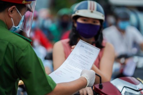 TP.HCM phạt hơn 10.000 người vi phạm Chỉ thị 16