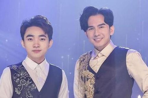 Giữa ồn ào ly hôn, Đan Trường vẫn làm điều này với chàng trai từng mặc đồ đôi với mình