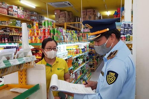 Bách Hóa Xanh tăng giá kiếm lời mùa dịch: 'Vì sao không xin lỗi?'